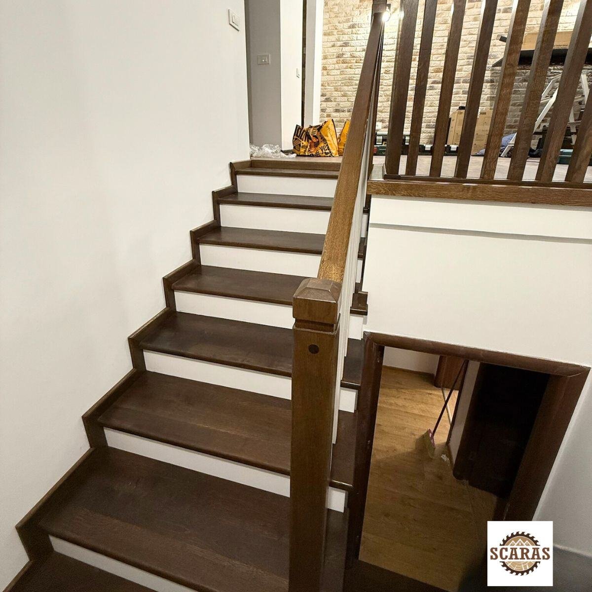 scara-lemn-placare-wenge