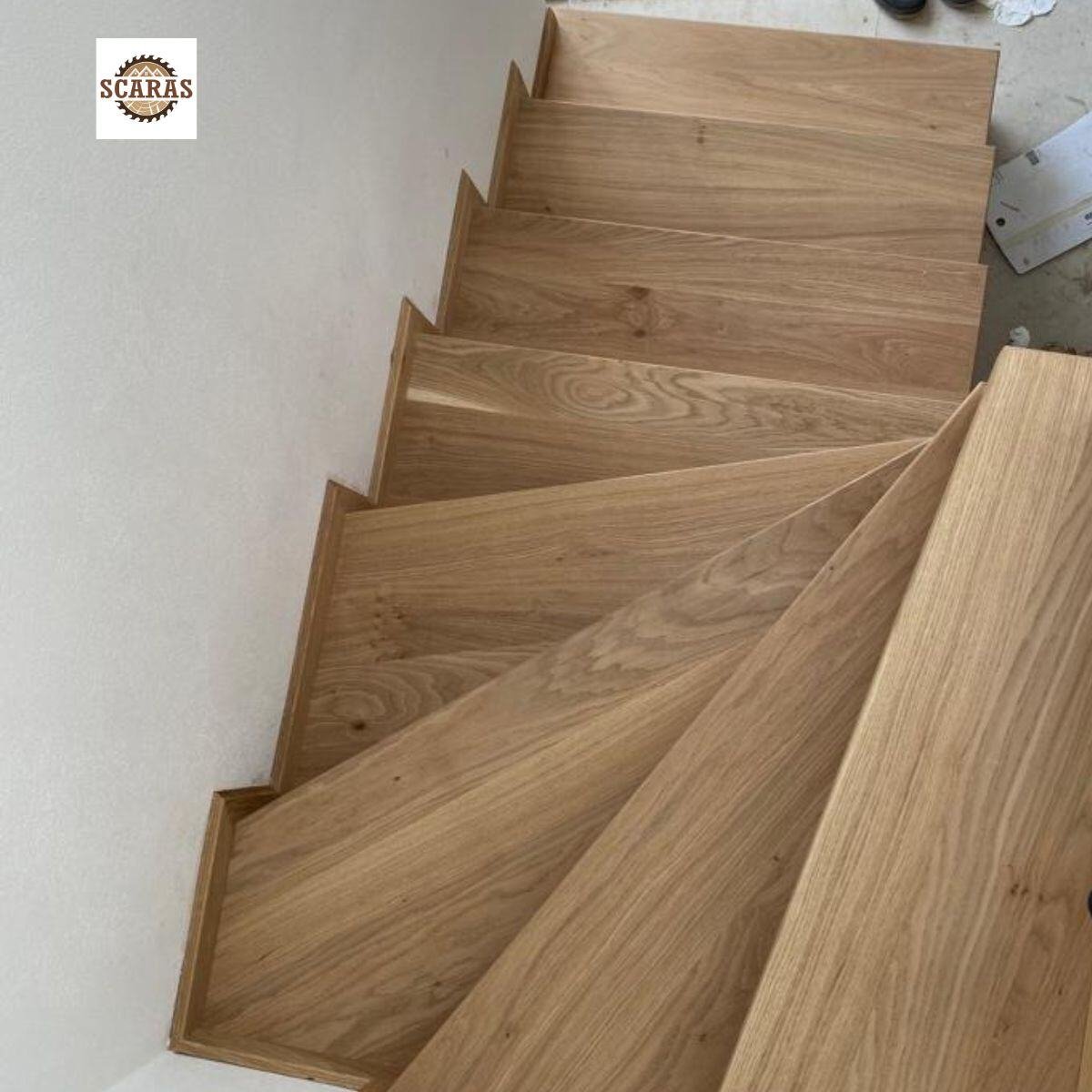 scari-interior-lemn-natur-stejar